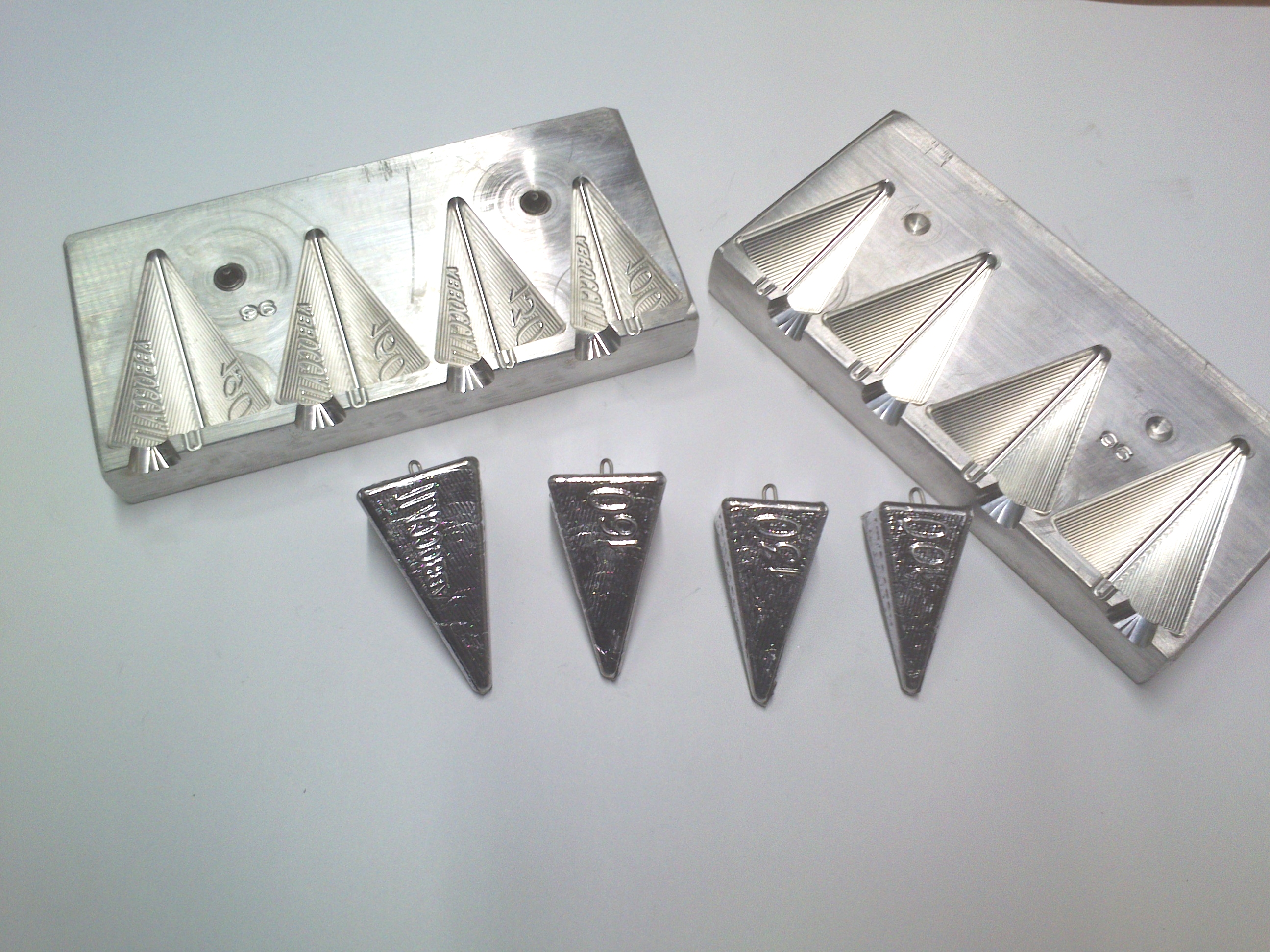 Fishing Sinkers , art 96 - Piramide 4 facce 100-130-160-190 g.